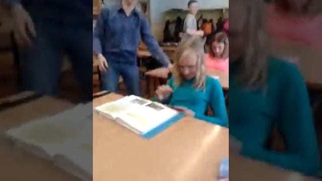 Как правильно одеть штаны на голову? смотреть онлайн