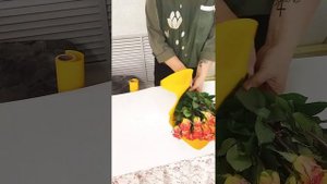 сборка букеты из 25 кенийских роз!