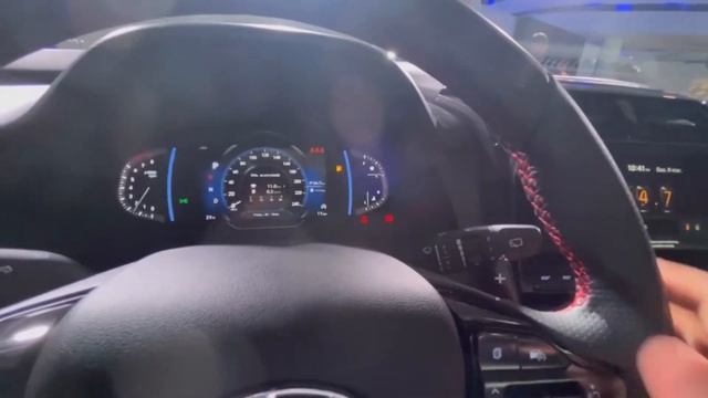 Hyundai CRETA N LINE Night Edition 2024: detalhes do SUV para brigar com HR-V, Compass e Fastback смотреть онлайн