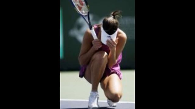 КУРЬЕЗЫ тениСИСток папарацы не дремлют смотреть онлайн