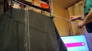 Высокие столбы сторожки на рыболовной сетке. 29 марта 2023 г.