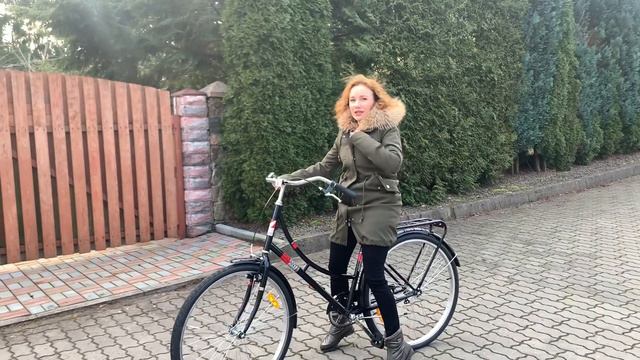 Кто пчелок уважает. Реальный Пчеловод. Автор текста и музыки песни Иеродьякон Рафаил (Романов). смотреть онлайн