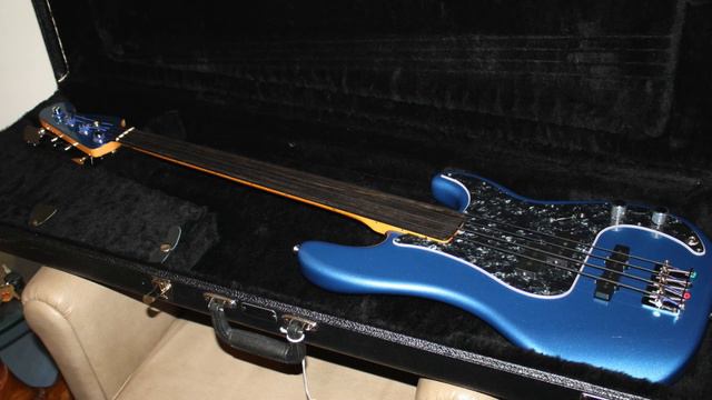 Fender Tony Franklin Fretless-Trevor Lindsey смотреть онлайн