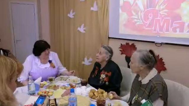 Поздравление ветеранов. ГБОУ Школа 415