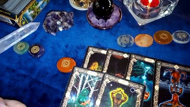 ОНЛАЙН ГАДАНИЕ Отдадут ли долг? (Руны) смотреть онлайн