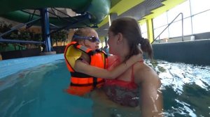 ВЛОГ Аквапарк Серпухов | Бассейн для детей и бассейн с волнами | ТРК Б-Класс 22.07.2017