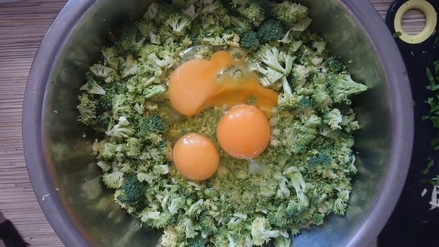 Котлеты с куриным мясом и брокколи смотреть онлайн