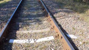 Почему не катят колеса с двусторонней ребордой?