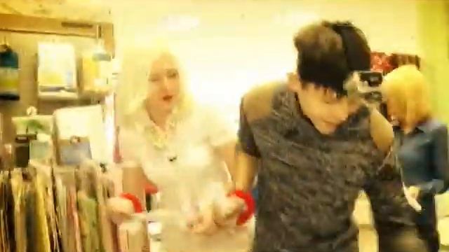 Елена Садова видит сквозь стены? смотреть онлайн