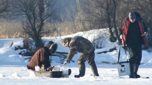 ЗИМНЯЯ РЫБАЛКА Димитровград река Большой Черемшан  р-н "ВОДОЗАБОР" 04.01.2018