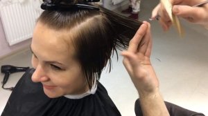 Модная женская короткая стрижка 2019.  Стрижка треугольниками.  ShortHaircut.