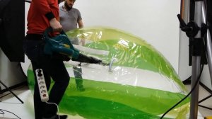 Надуваем Аквазорб Водный шар аттракцион