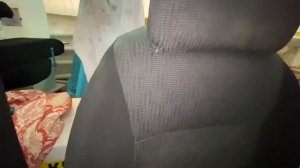 Покупаем сиденья от Приоры 2. Чистим их от грязи.