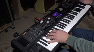 Roland VR09 Pianos with Looper Demo