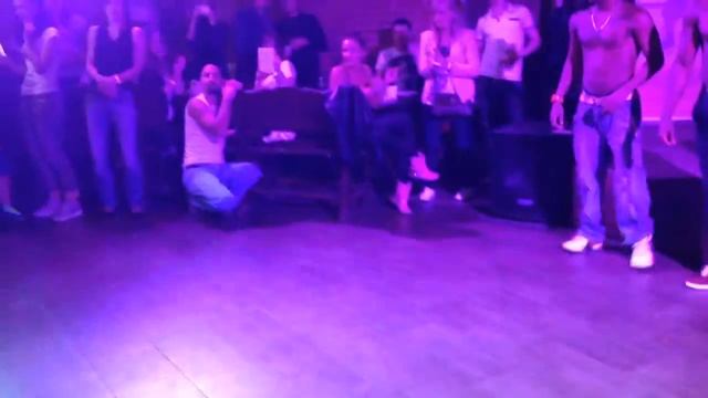 Вечеринка 9 залов: акробатика смотреть онлайн