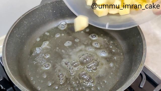 ТЕРТЫЙ ПИРОГ С ЯБЛОКАМИ. ОҒИЗДА ЭРИЙДИГАН ОЛМАЛИ ПИРОГ