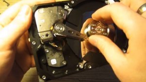 УСТРОЙСТВО И ПРИНЦИП РАБОТЫ HDD ЖЁСТКОГО ДИСКА (ВИНЧЕСТЕРА). КАК СОБРАТЬ ПК С НУЛЯ СВОИМИ РУКАМИ №1