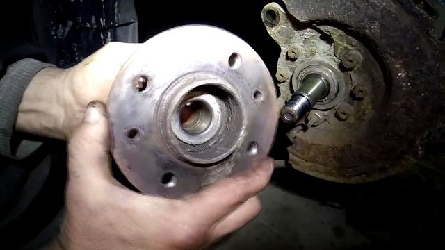 Как заменить задний подшипник ступицы на Renault Espace 2 смотреть онлайн