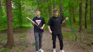 ЗЛАЯ ГОРИЛЛА Напала на Нас !