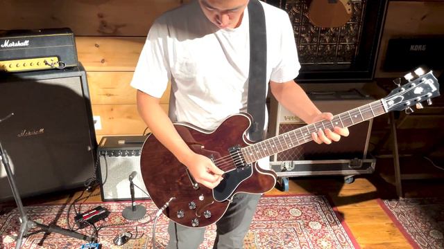 Gibson Jim James ES-335 Tone Test - Sherwood Music смотреть онлайн