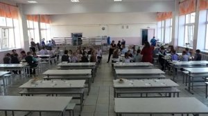 Бесплатное горячее питание школьников начальных классов.