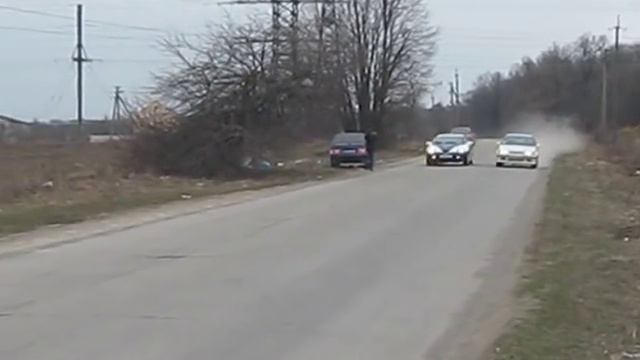 Alfa GTV 2.0 V6 vs Mazda 323 Turbo FWD смотреть онлайн