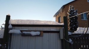 Пневматический доводчик на уличной калитке ArcticLine