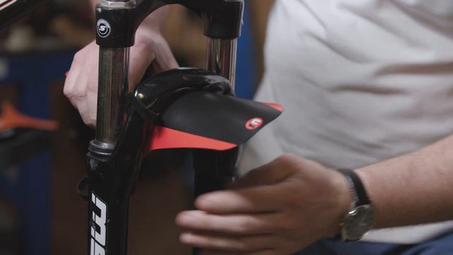 MUCKYNUTZ Face Fender - MTB cyklo blatní co nezklame - instruktážní video (CZ); how to install (EN) смотреть онлайн