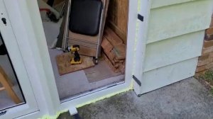 монтаж раздвижной ПВХ двери часть 2.installation of a sliding PVC door part 2.