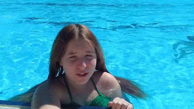 ВЛОГ С АКВАПАРКА, АВРОРА УПАЛА ГОЛОВОЙ В БАССЕЙН?😱💙#Avrorita #sulimenko смотреть онлайн