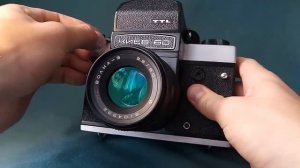 Video Review:  Kiev 60 TTL and MC Volna 3M 2.8/80mm.  Soviet Medium 6x6 film Camera