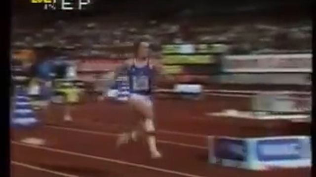 Прыжок в длину женщины Хайке Дрекслер 7 39 м +0 3, Zurich 21 8 1985 смотреть онлайн