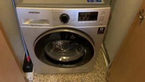 Почему стиральная машинка прыгает при отжиме