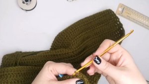 Жилет крючком мужской