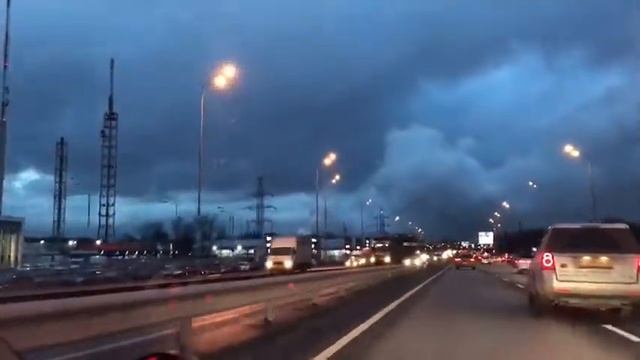 Пожар произошел на территории Балашихинского литейно-механического завода в Подмосковье смотреть онлайн