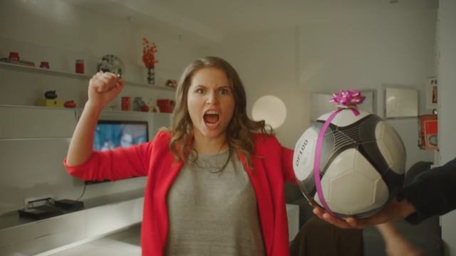 Как имитировать радость от подарка смотреть онлайн