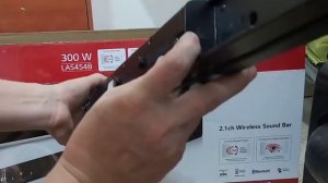 распаковываем саунд бар LG LAS454B