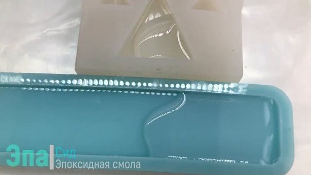 Картонные цветы в блокноте из эпоксидной смолы