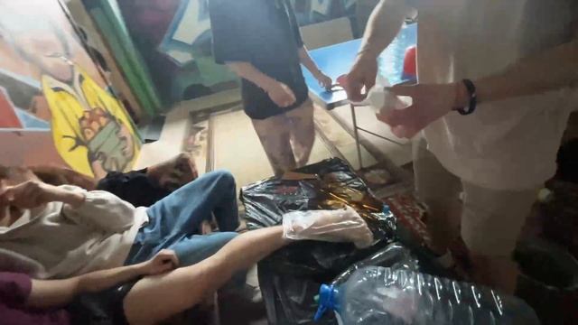 Гипсую спящего друга? запись стрима Петрашки! смотреть онлайн