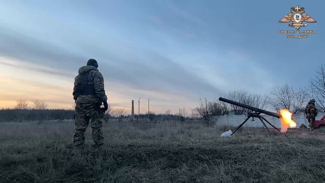 Бойцы НМ ЛНР точечно разбирают позиции ВСУ на сватовском направлении. смотреть онлайн