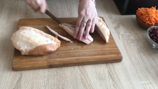 Самый вкусный салат с копченой куриной грудкой. Когда гости на пороге. смотреть онлайн