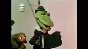 песТня крокодила Гены, Чебурашки и старухи Шапокляк.