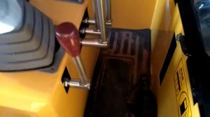 Миниэкскаватор HT10 протяжка гидравлических шлангов на распределителе 01