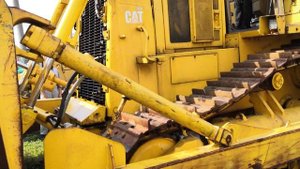Бульдозер CAT D7H 2001 года