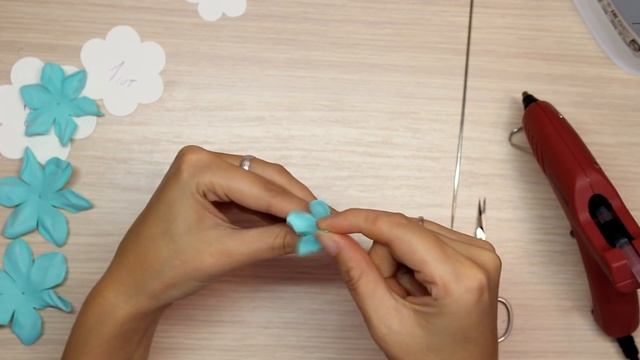 Простые Розы из фоамирана. Цветы своими руками/ How to make foamiran roses