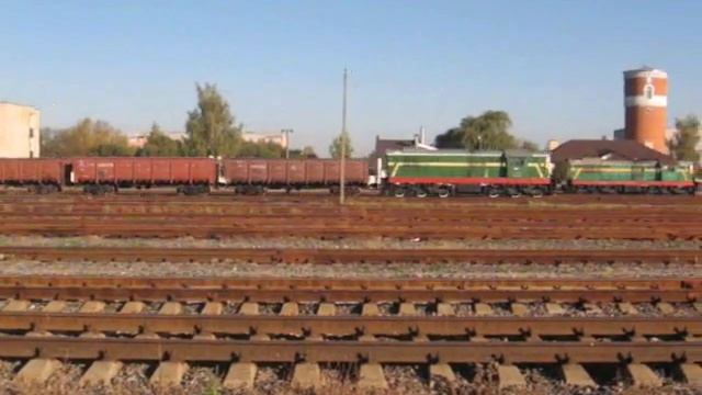 Маневровый с полувагонами на станции Слуцк смотреть онлайн