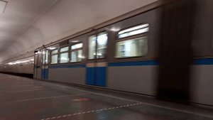 одним словом Кропоткинская | 81-740/741 81-717/714 | метрополитен warshy