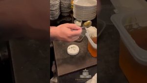 Бри, запечённый с медом