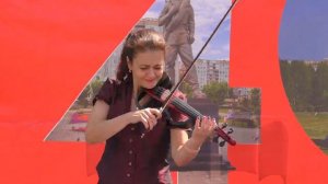 Игра на электро скрипке  / Наталья Давыдова