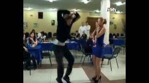 Танец Коляна подходит под любую песню.